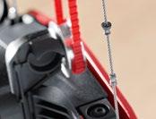 jako dodatkowy stół powiększający powierzchnię roboczą pilarki 2. jako zderzak poprzeczny przy pracy na szynie z prawej strony linii cięcia 3.