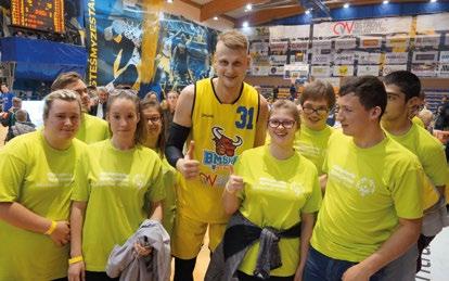 W Oddziale Wielkopolskie-Konin ponad 500 zawodników systematycznie trenuje wybrane dyscypliny sportowe: badmintona, bocce, bowling, golf, jazdę konną, kolarstwo, pływanie, tenis stołowy, wrotkarstwo,