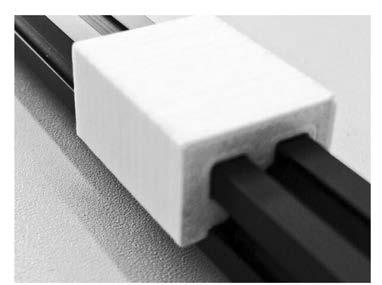 Linear guideway block 3D-printed with Igus filament [L. 4] Rys. 2. Wózek prowadnicy liniowej wydrukowany z użyciem filamentu Igus [L.