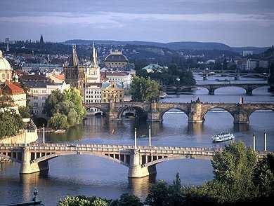 CZECHY Praga PROPOZYCJA 2 Niewątpliwie największą atrakcją kraju naszych południowych sąsiadów jest jego stolica -