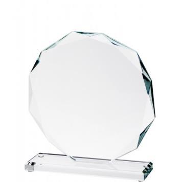 5. Trofeum szklane wielokątne o wysokości 15 cm z wklejoną metalową okrągłą tabliczką o średnicy ok. 100 mm z chropowatą fakturą w kolorze srebrnym z wielobarwną grafiką - zgodnie z załącznikiem.