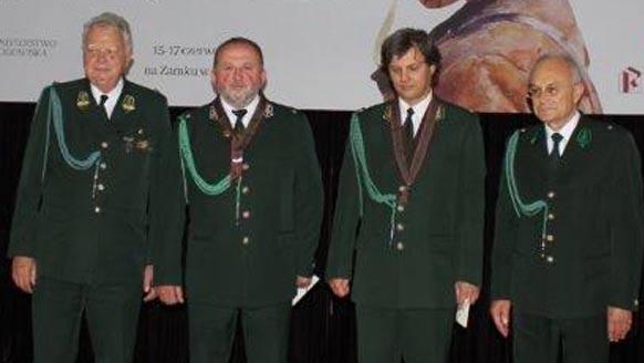 Podczas inauguracji drugiego dnia kongresu przewodniczący Kapituły Odznaczeń Łowieckich PZŁ prof dr. hab.