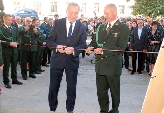 Huberta za działalność na niwie kultury łowieckiej prof. Dariuszowi J. Gwiazdowiczowi i Markowi Buszowi.