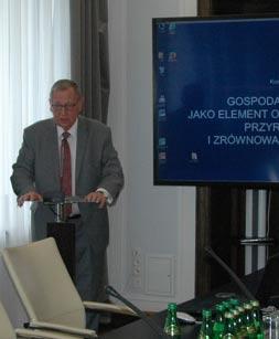 O pomoc w tej promocji zwrócili się też podczas dyskusji producenci produktów z