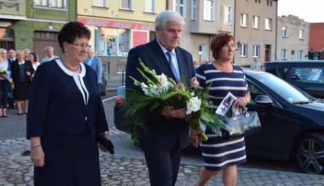 W y d a r z e n i a 2 3 2 Ostatni czas był niezwykle trudny. Odeszło od nas kilku zasłużonych mieszkańców naszej gminy.