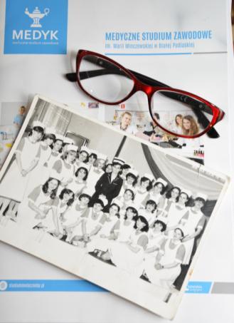 W Medycznym Studium Zawodowym, które ukończyłyśmy egzaminem dyplomowym dnia 17 czerwca 1987 roku zawodu pielęgniarki uczyli również: p. Helena Popławska, nieżyjąca już p. Krystyna Bujnik,p.