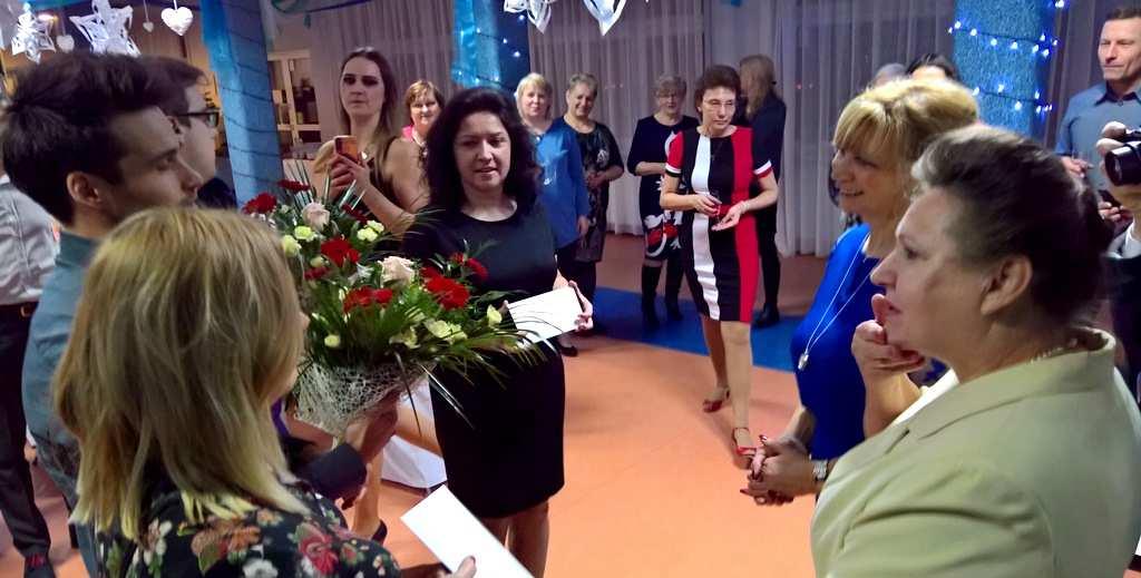 Jak wszystkim wiadomo, dopóki mamusia nie uzgodni takich zasad, żaden z niezależnych zarządów GK Enea nie ośmieli się uzgodnić skali podwyżek w tych Spółkach.