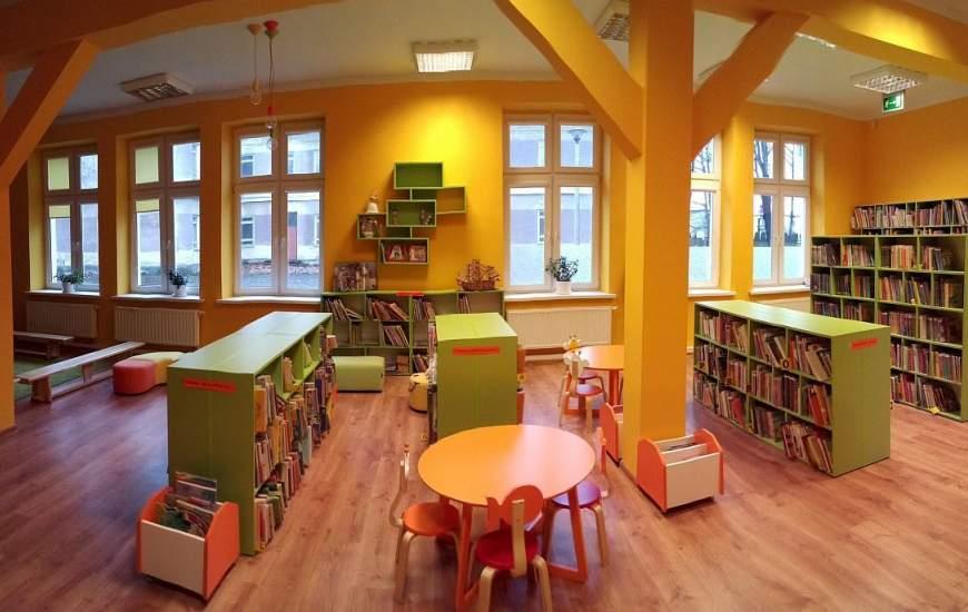 3) Zorganizowanie działań promujących czytelnictwo we współpracy z biblioteką publiczną 4) Zorganizowanie działań promujących czytelnictwo z udziałem przedstawicieli środowiska lokalnego 5)