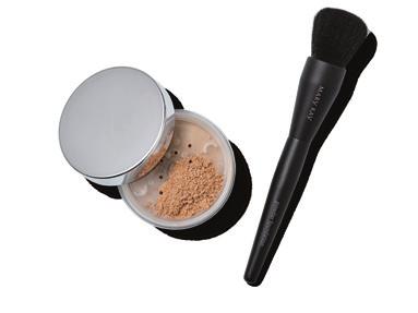 beige 1 beige 2 ROZŚWIETLAJĄCY PODKŁAD W PŁYNIE TIMEWISE, 85 ZŁ
