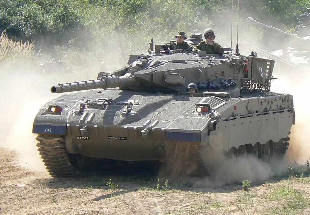 Merkava IB znajdująca się w zbiorach muzeum w Lešanach. Merkava II (produkowana w latach 1983-1989) W 1983 roku pojawiła się zmodernizowana wersja Merkavy oznaczona symbolem II.