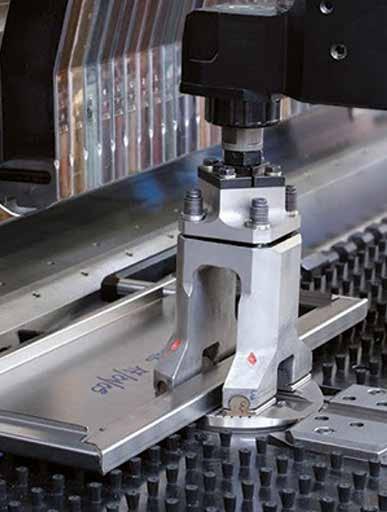 Dzięki możliwościom integracji naszych produktów z innymi technologiami do obróbki blachy oferujemy naszym klientom najbardziej kompletne rozwiązania produkcyjne.