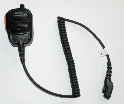 Mikrofonogłośnik 01720 5 1 2 1 gniazdo do podłączenia zestawu mikrofonowosłuchawkowego kasku; 4 2 przycisk włącznika nadawania PTT; 3 wtyk do podłączenia do gniazda akcesoriów radiotelefonu
