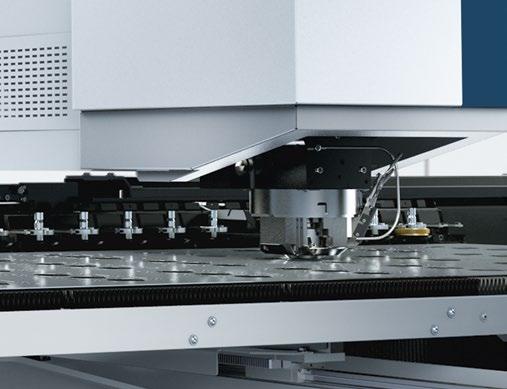 Prosta obsługa Dzięki systemowi sterowania przyjaznemu dla użytkownika można błyskawicznie produkować zarówno proste, jak i skomplikowane detale.