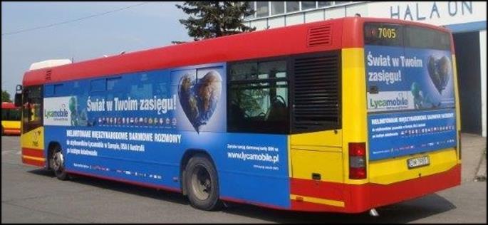 REKLAMA NA LEWEJ STRONIE AUTOBUSU