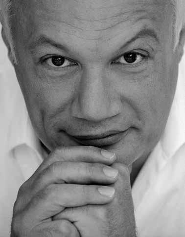 eric-emmanuel schmitt (ur. 28.03.1960) jest jednym z najpoczytniejszych francuskich pisarzy. Dramaturg, eseista, powieściopisarz, z wykształcenia jest filozofem.