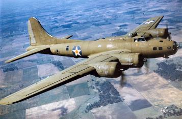 Historia ergonomii, II wojna światowa Boeing B-17 Historia ergonomii, II wojna światowa Alphonse Chapanis (1917-2002)