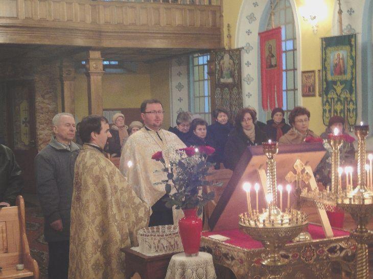 Przy licznie zgromadzonej grupie wiernych naboã Â¼eÃ Â stwu przewodniczyli ks. MichaÃ Â Koval, duchowny ze SÃ Â ubic i Torzymia oraz proboszcz lubiã Â skiej cerkwi ks. Bogdan RepeÃ Â a.