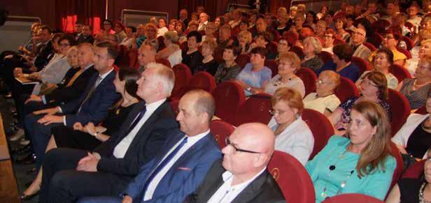 UROCZYSTOŚĆ OTWARCIA FORUM TRZECIEGO WIEKU ślać, bo Nowy Sącz i Forum III Wieku to jest oaza dla seniorów, polityków społecznych i tych wszystkich, którzy zajmują się polityką senioralną.