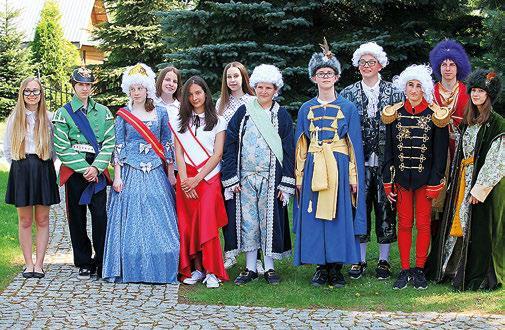 Okazuje się, że porwanie jest tylko częścią szerszego planu, w który zaangażowane są wywiady różnych krajów i staje się ono powodem do bezwzględnych rozgrywek politycznych w