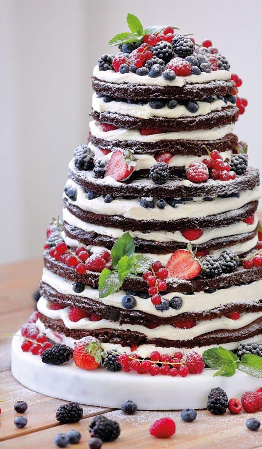 133. TORT CZEKOLADOWY TORTY 132. NAKED CAKE Ciemny biszkopt w wyjątkowo aromatycznym duecie z czekoladowym kremem i prawdziwą czekoladą. 134.