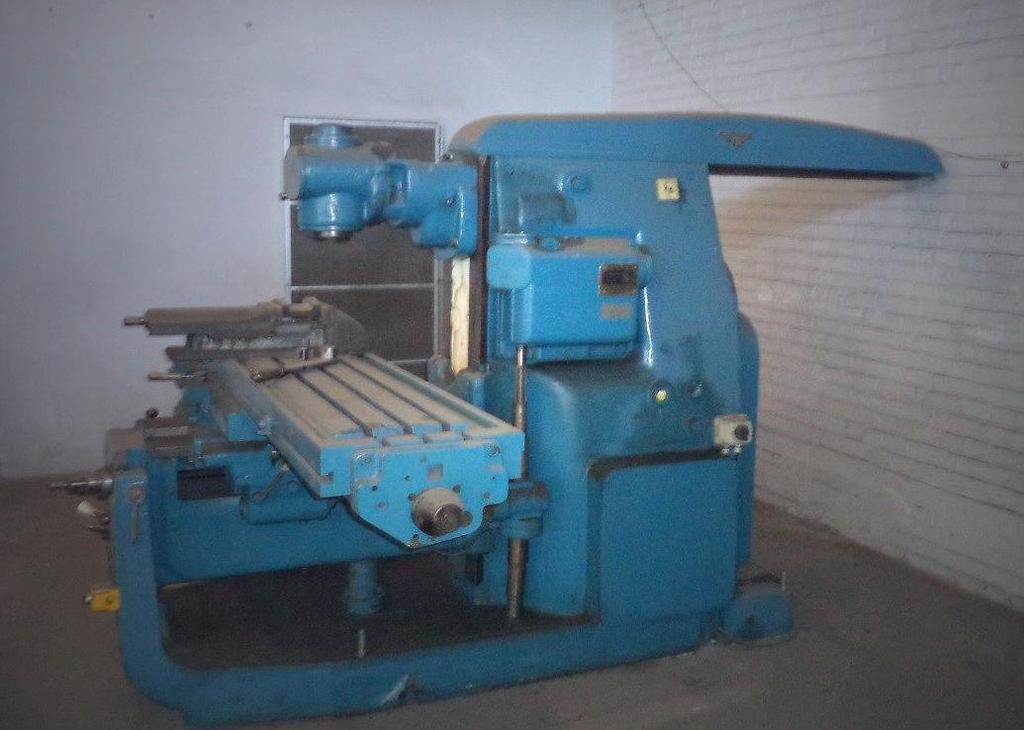 15. FREZARKA UNIWERSALNA ROK PRODUKCJI 1966 MODEL FWA-41 NUMER FABRYCZNY 5827
