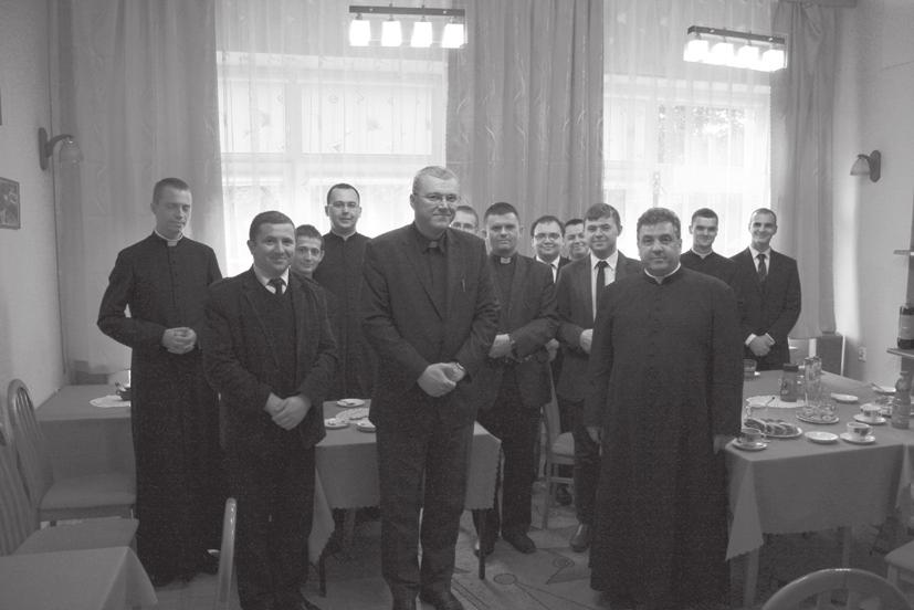 OBECNI bibliograficznych dotyczących historii Kościoła oraz dziejów diecezji.