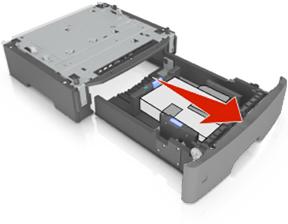 Należy wyłączyć drukarkę za pomocą przełącznika zasilania, a następnie wyjąć wtyczkę przewodu zasilającego z gniazdka elektrycznego. 2.