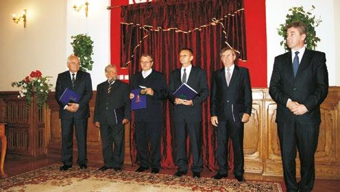 Janusz Brodowski, Janusz Frykowski, Tomasz Zieliński Rocznik Tomaszowski 1(2) Odznaczeni medalem Za Zasługi dla Tomaszowa Lubelskiego przez burmistrza Wojciecha Żukowskiego Ryszard Szczygieł,