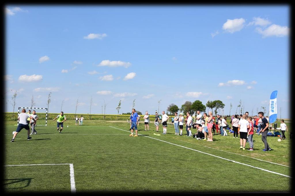 Ponadto: na nowym boisku sportowym w Pomarzanowicach zorganizowany został w sobotę 28 kwietnia Turniej Piłki Nożnej o Puchar Sołtysa.