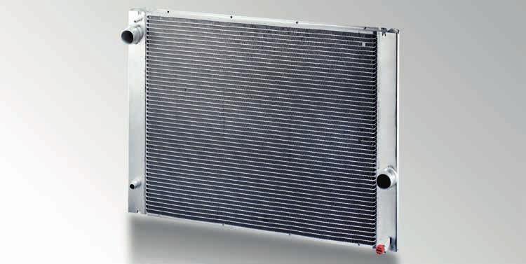 Chłodnica wykonana w całości z aluminium Chłodnica wykonana w całości z aluminium Jak widać, w chłodnicach wykonanych w całości z aluminium głębokość siatki jest znacznie mniejsza.