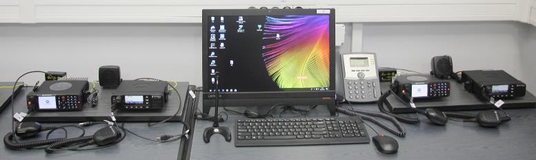 Budowa laboratorium 1 stanowisko Administratora 6 stanowisk laboratoryjnych (po 3 stanowiska na każdy węzeł) Każde stanowisko