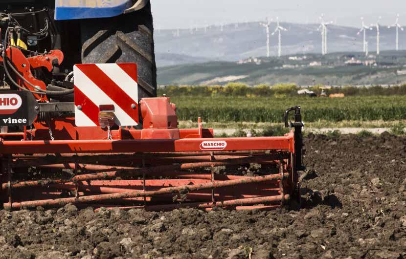 SPECYFIKACJE TECHNICZNE CORVO Szerokość robocza cm 300 360 400 Masa kg 1450 1550 1650 Kategoria przyłączenia do trzypunktowego układu