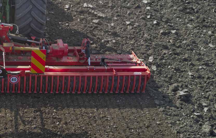 SPECYFIKACJE TECHNICZNE TORO HD Szerokość robocza cm 500 600 700 Masa kg 3150 3485 3983 Kategoria przyłączenia do