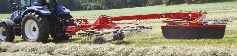 Podnoszeniem na uwrociach lub do transportu steruje się hydraulicznie z kabiny ciągnika. Po uniesieniu palców z gruntu uzyskuje się prześwit 45 cm nad podłożem.