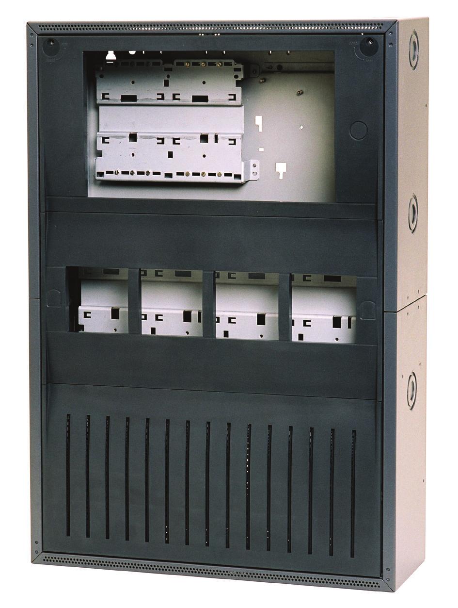 FPA-5000 Modłowa centrala sygnalizacji pożar Obdowy do montaż ściennego do centrali FPA-5000 65 Obdowa modłowej centrali na 6 modłów HCP 0006 A Obdowa HCP 0006 A może zawierać panel sterowania i