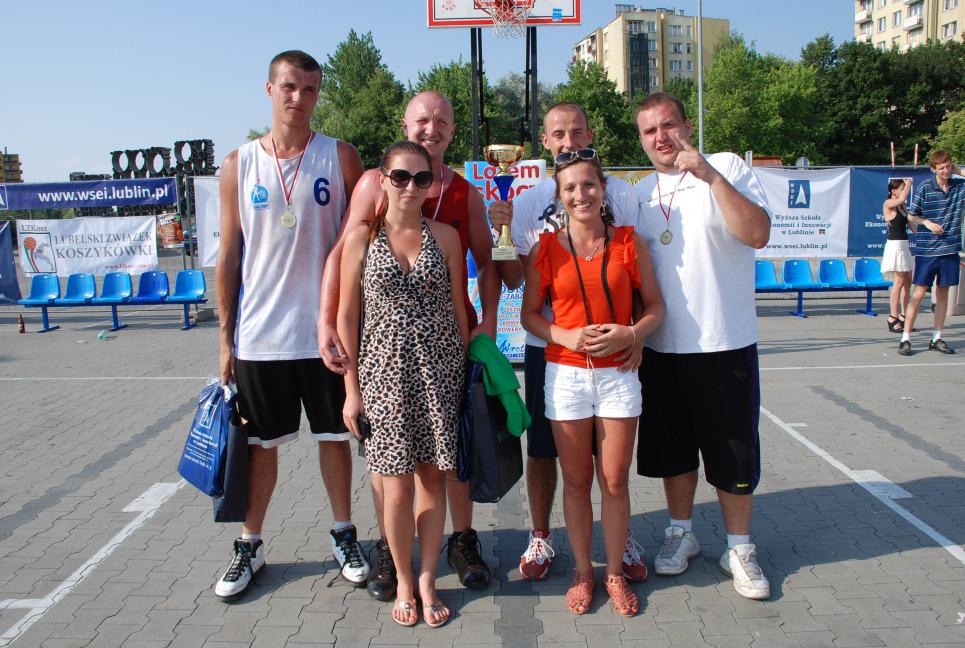 III OTWARTE MISTRZOSTWA LUBLINA w streetballu 2012 z Gortatem PÓŁFINAŁ HOOPLIFE SIŁAAH 2:5 OCB SUS A MASS 1:4 FINAŁ o 3 miejsce HOOPLIFE OCB 3:5 o 1