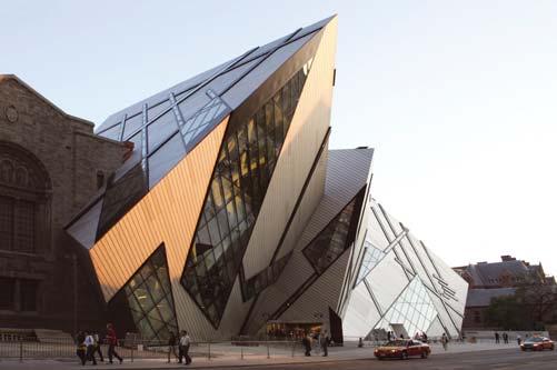 Z zagranicy wincji Ontario. W tym też roku, dzięki funduszom Samuela McLaughlina, otwarto, w bezpośrednim sąsiedztwie muzeum planetarium.