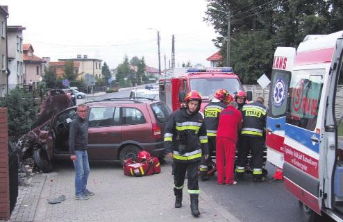 GOR CY TEMAT s. 4 Sikaj¹ na ul. Klasztornej Mieszkañcy mówi¹ doœæ! Co na to policja? INTERWENCJE s. 9 SPRAWY s. 7 SPORT s. 31 WYDARZENIA s. 13 Nikt ko³o SP8 tego nie widzi?