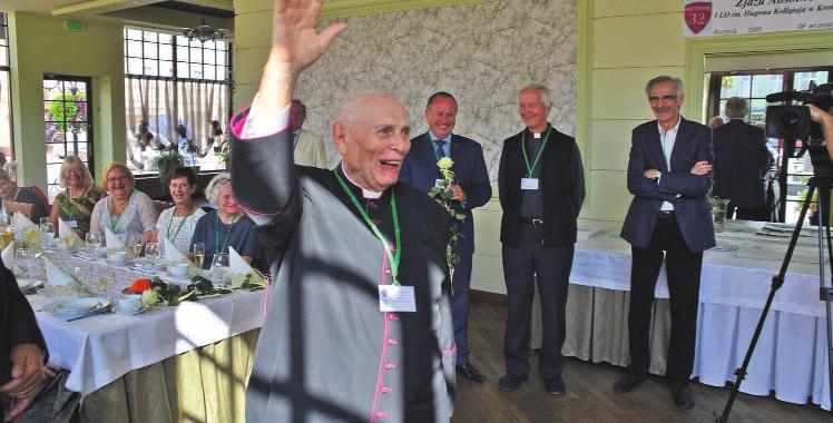 Minê³o, jak ³atwo obliczyæ nie tylko po twardej szkole profesora Zielonki 50 lat. Strasznie du o.