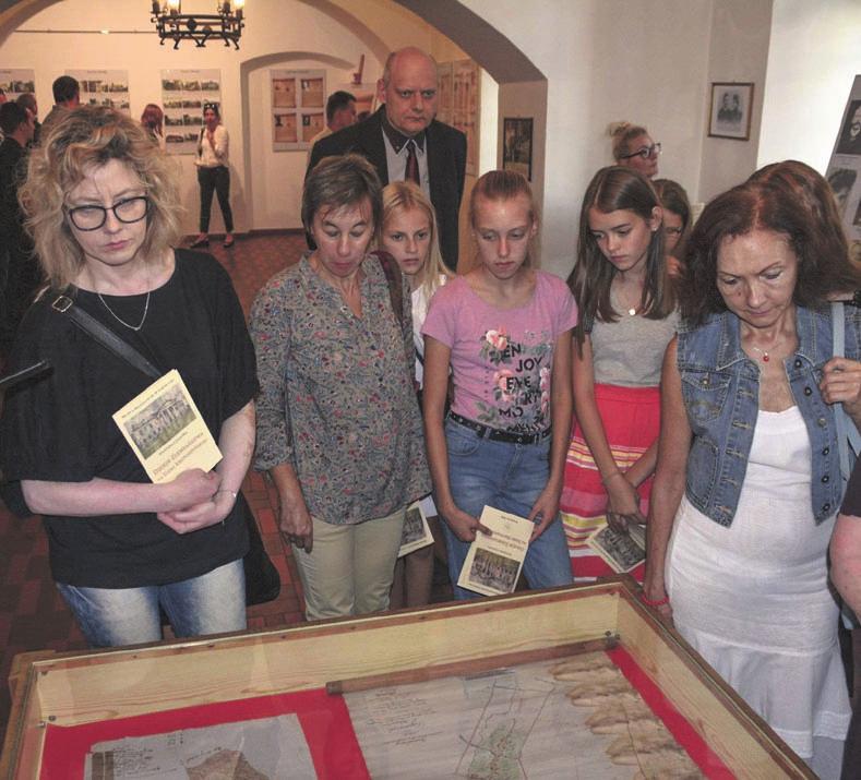 Ca³oœæ zostanie ogrodzona, aby nowe miejsce by³o bezpieczne. Prace ju trwaj¹. Wykonuje je firma Jan-Bud z Zalesia Wielkiego. Maj¹ siê zakoñczyæ do 5 paÿdziernika. Koszt to 133 tys. z³.