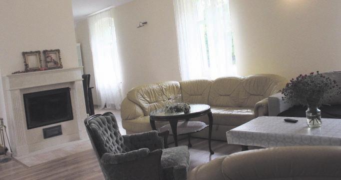 Umeblowane, ka dy posiada ³azienkê i TV.