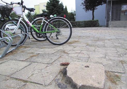 Normalnie, urzêdnicy nie odpowiedzieli mi. Zachowywali siê tak, jakby nie s³yszeli mojego pytania, kiedy zostanie to usuniête powiedzia³ nam roz alony krotoszynianin.