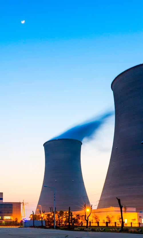 ENERGETYKA Elektrownie, to złożone instalacyjnie zakłady, które w procesie wytwarzania energii wykorzystują cały szereg urządzeń napędzanych silnikami elektrycznymi tj.: wentylatory (np.