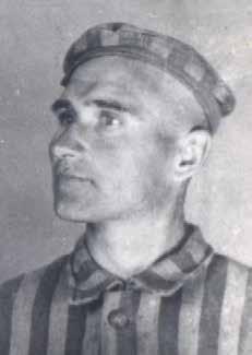 17 kwietnia zostaje aresztowany przez Niemców i wywieziony do Hrubieszowa, gdzie był więźniem do 23 kwietnia 1941 roku. Następnie zostaje wywieziony na Majdanek (23.04.1941-23.05.