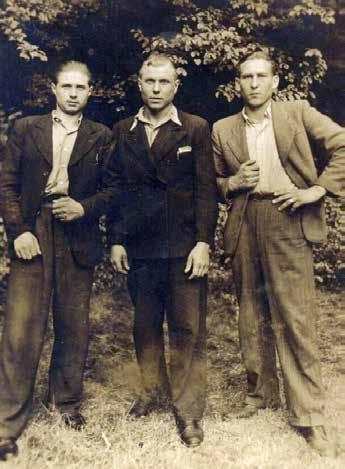 Ojciec jego otrzymał od komendanta obozu krótką ale wstrząsającą informację, że jego syn stracił życie ( Sohn Feliks heute in Konzentrationslager Auschwitz verstorben. Der Kommandant ).