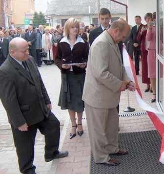 Inwestycja realizowana była w latach 2004-2006. Koszt projektu wyniósł ponad 2,8 mln zł. Generalnym inwestorem przedsięwzięcia była Gmina Grabowiec. III Zjazd Absolwentów LO w Grabowcu, 23.06.2007 r.