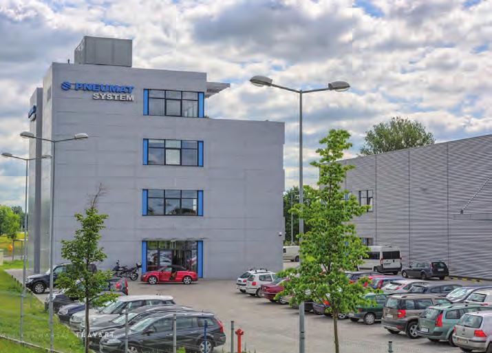 techniczno- -usługową w zakresie pneumatyki.