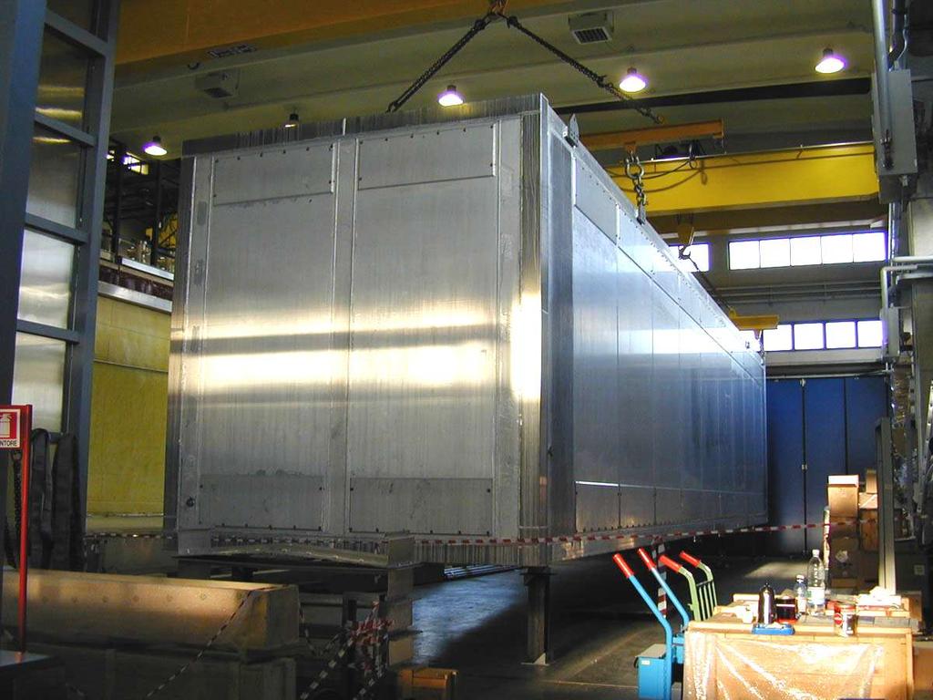 Moduł ICARUSA wymiary modułu 20x7x4 m3 wypełniony superczystym ciekłym argonem (aktywną tarczą) o masie ok. 600 ton wymagana czystość argonu poniżej 0.