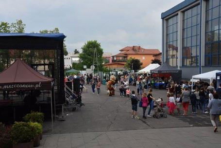 Niemałą atrakcją dla najmłodszych była obecność podczas Pikniku dwóch maskotek minionka i pancernika.