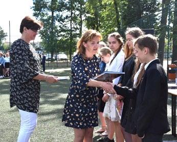 Dagmara Bednarek, GCI Egzamin na kartę rowerową zaliczony Uczniowie dwóch czwartych klas Szkoły Podstawowej w Mszczonowie zdawali w środę (30.05) egzamin na kartę rowerową.